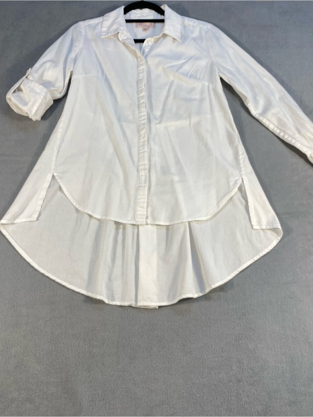Philosophy women’s Classic White High-Low Button Down Shirt, size S